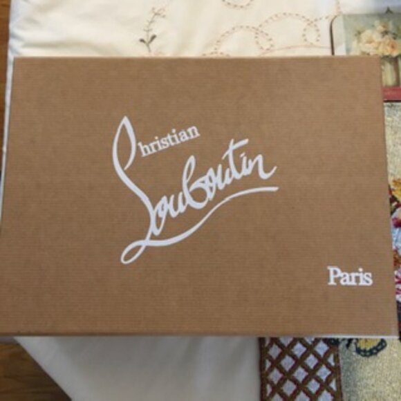 Christian Louboutin "So Kate" Nude Patent Leather Stiletto Pumps - Picture 15 of 15